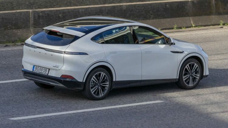 Китайска компания получи патент за кола с тоалетна под седалката