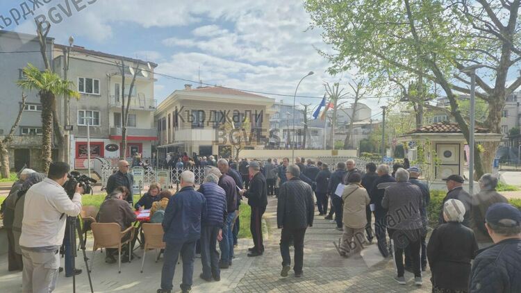 Значителен спад в избирателната активност в Турция,ДПС си връща водещата позиция