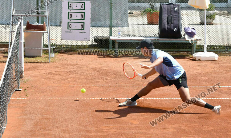 Тенисисти от топ 50 в света участват на международния турнир за юноши и девойки в Хасково
