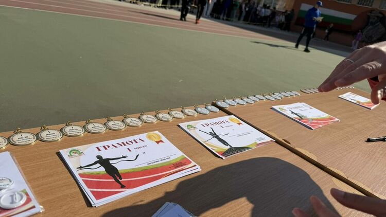 Децата от ОУ "Пенчо Славейков" се състезаваха на 100 метра бягане