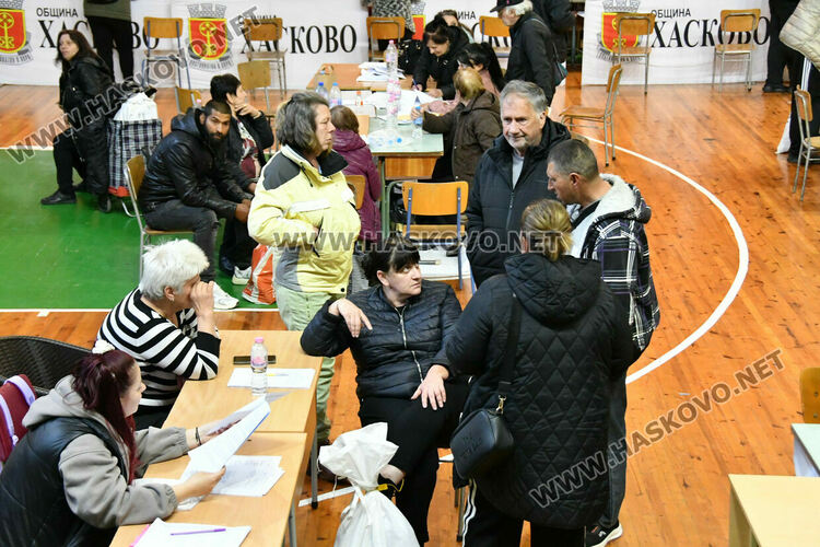 РИК Хасково отваря принудително изборни чували заради масови грешки при запечатването