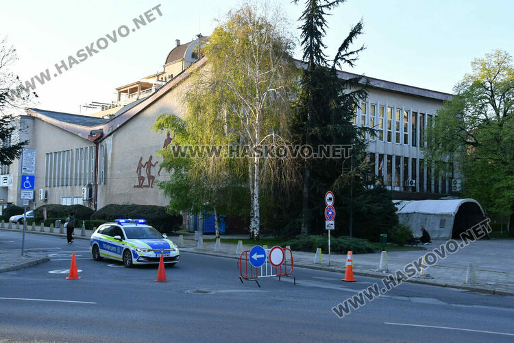 РИК Хасково отваря принудително изборни чували заради масови грешки при запечатването