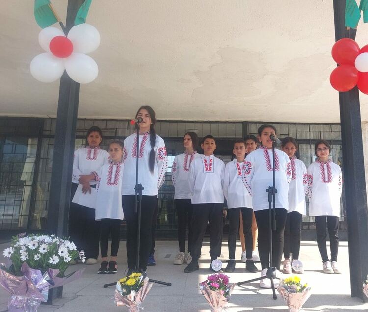 Училището в Узунджово почете 150 г. от Априлското въстание с нов кабинет и открит урок по родолюбие