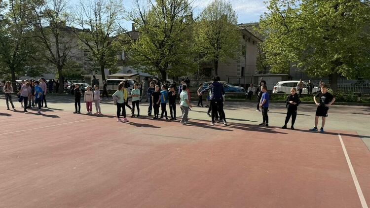 Децата от ОУ "Пенчо Славейков" се състезаваха на 100 метра бягане