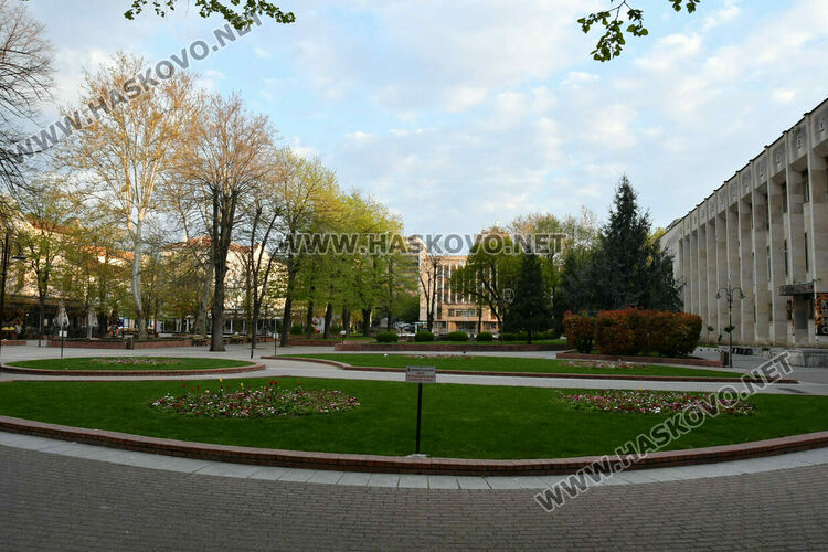 Променлива облачност в понеделник