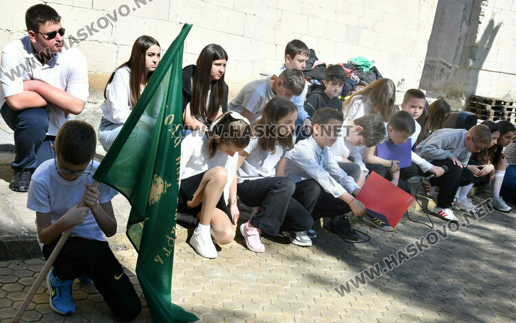 Родолюбие в сърцето на Хасково: 150 г. от април 1876-а събраха поколения в църковния двор