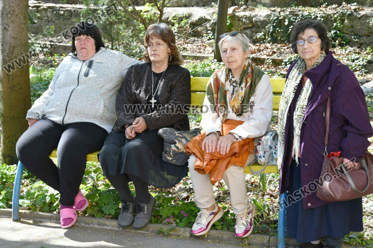 Родолюбие в сърцето на Хасково: 150 г. от април 1876-а събраха поколения в църковния двор