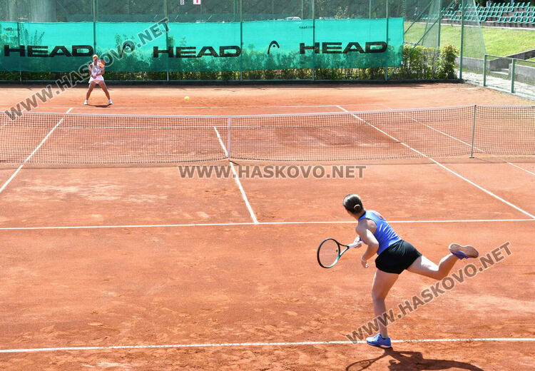 Тенисисти от топ 50 в света участват на международния турнир за юноши и девойки в Хасково
