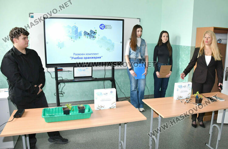 Патронен празник в ПМГ&nbsp;&ndash; Хасково: Откриха модерен STEM център и &bdquo;умно&ldquo; земеделие 