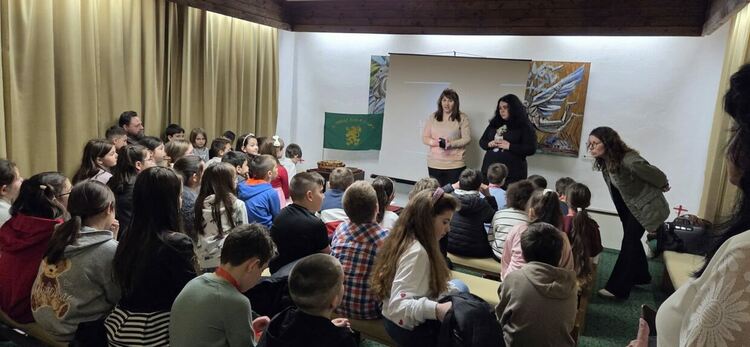 Ученици от ОУ &bdquo;Иван Вазов&ldquo; &ndash; Смолян с вдъхновяващи уроци по родолюбие по повод 150 години от Априлското въстание /Галерия/ 