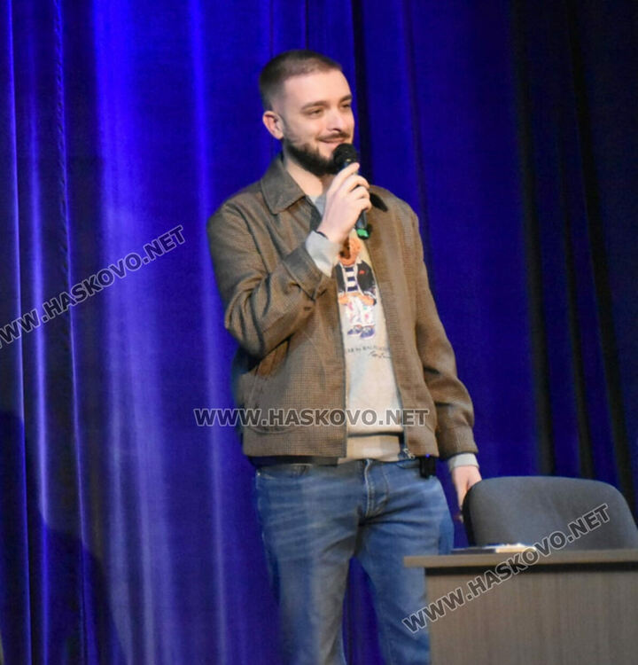 Криско и Цанов с урок по човечност и надежда пред ученици от ФСГ в Хасково