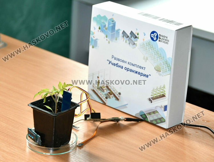 Патронен празник в ПМГ&nbsp;&ndash; Хасково: Откриха модерен STEM център и &bdquo;умно&ldquo; земеделие 