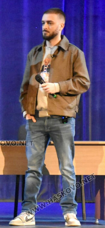 Криско и Цанов с урок по човечност и надежда пред ученици от ФСГ в Хасково