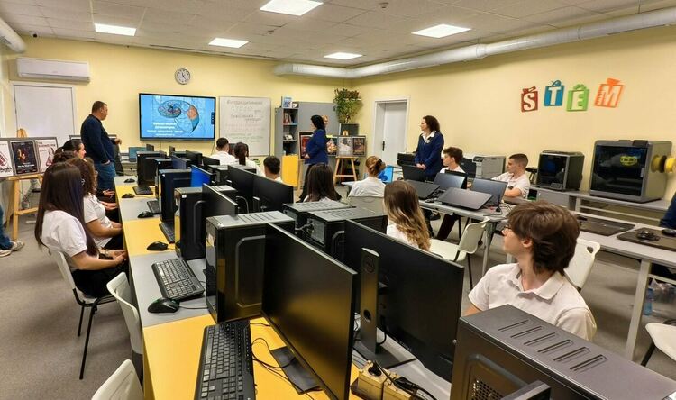 Модерна STEM среда отваря нови хоризонти пред учениците от ПГТ &bdquo;Александър Паскалев&ldquo; в Хасково