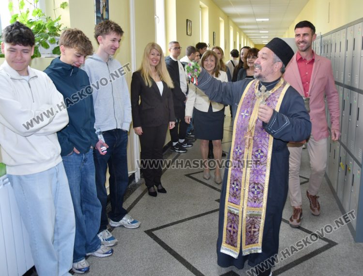 Патронен празник в ПМГ&nbsp;&ndash; Хасково: Откриха модерен STEM център и &bdquo;умно&ldquo; земеделие 