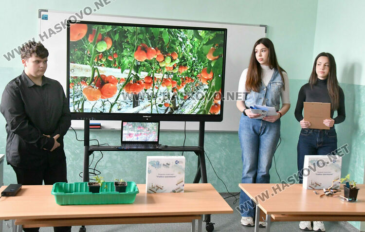 Патронен празник в ПМГ&nbsp;&ndash; Хасково: Откриха модерен STEM център и &bdquo;умно&ldquo; земеделие 