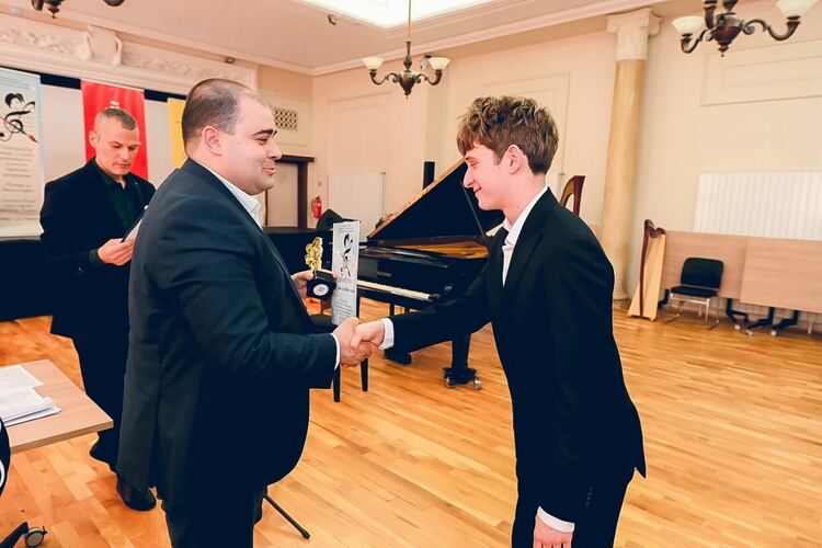 XX Международен конкурс за млади изпълнители на класически музикални инструменти