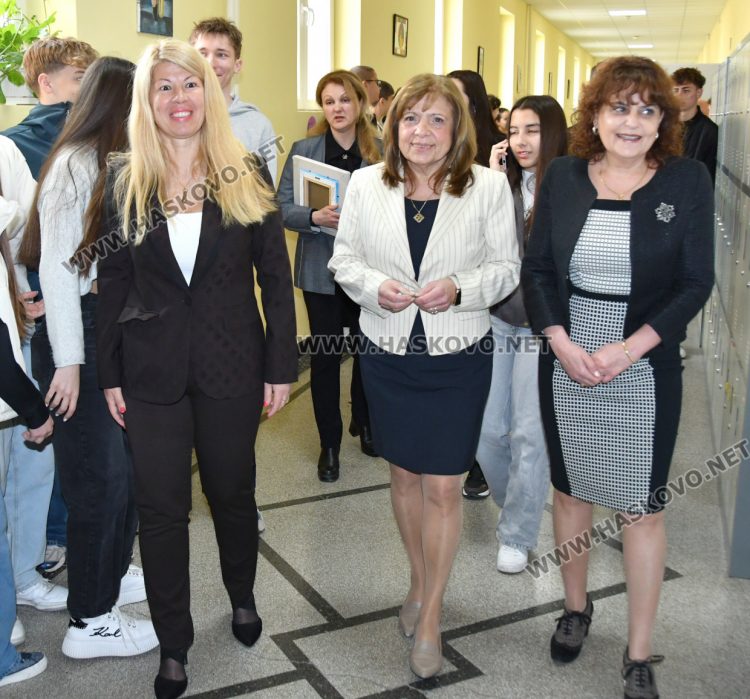 Гергана Петрова, Гинка Райчева и Силвия Касабова