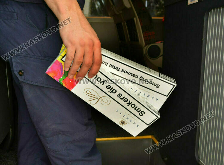 Хванаха трима пътници в автобус с 9100 безакцизни цигари