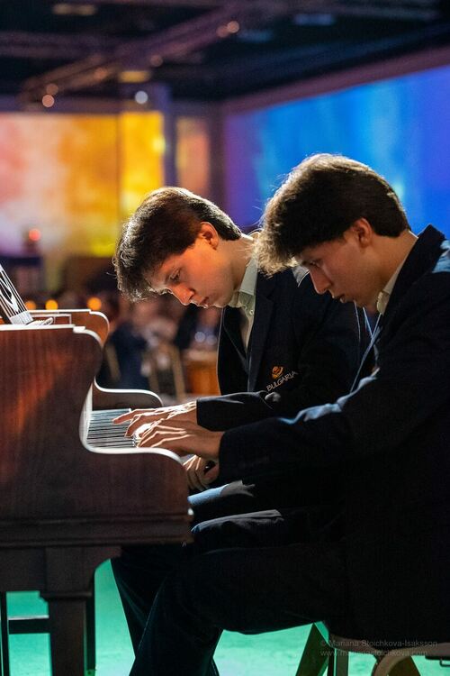 Виртуозите Хасан и Ибрахим Игнатови с концерт във финалната вечер на &bdquo;Южна пролет&ldquo;