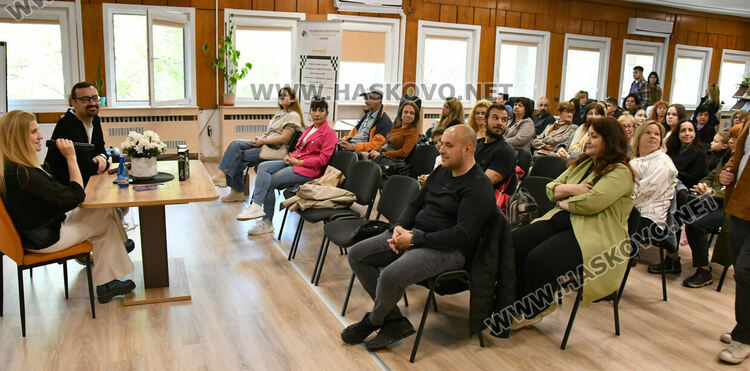  Васил Попов представи новата си книга &bdquo;Аждер&ldquo; в Хасково