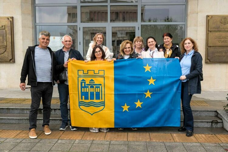 Учители от Северна Македония гостуваха в Асеновград