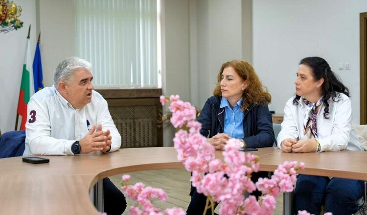 Учители от Северна Македония гостуваха в Асеновград