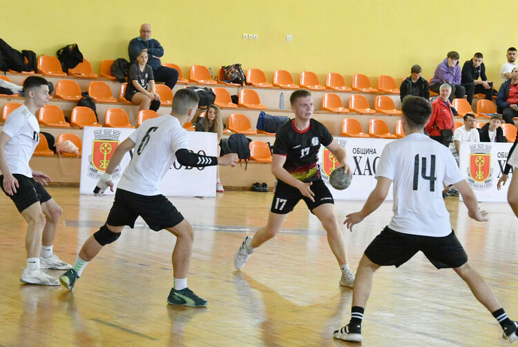 Хасково е домакин на финалите на ученическите игри по хандбал и бадминтон