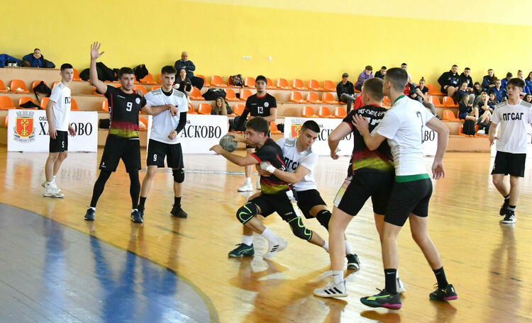 Хасково е домакин на финалите на ученическите игри по хандбал и бадминтон