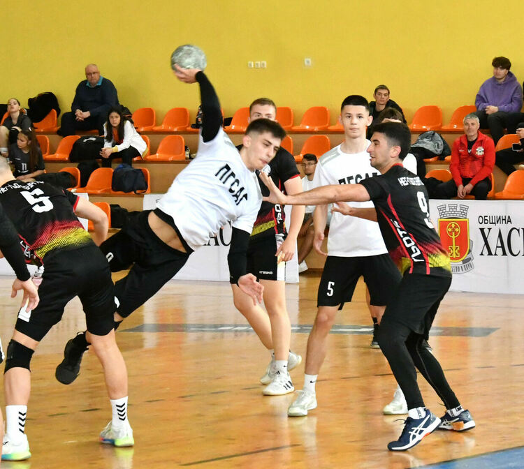 Хасково е домакин на финалите на ученическите игри по хандбал и бадминтон