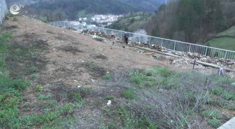 Жители на Смолян настояват да се направи спешно път до гробищния парк в квартал Райково