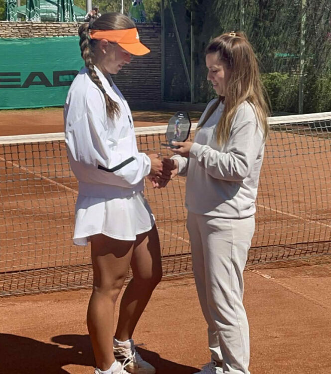 Диаз спечели испанския финал на тенис турнира в Хасково. Украинка триумфира при девойките