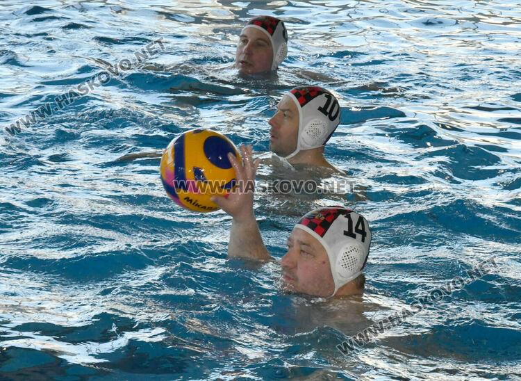 Хасково домакинства на атрактивен турнир по водна топка