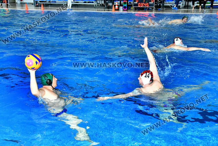 Хасково домакинства на атрактивен турнир по водна топка