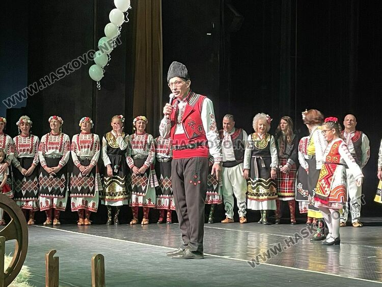 Кърджали празнува с &bdquo;Пъстро хоро&ldquo;: 15 г. съхранени традиции и международно признание