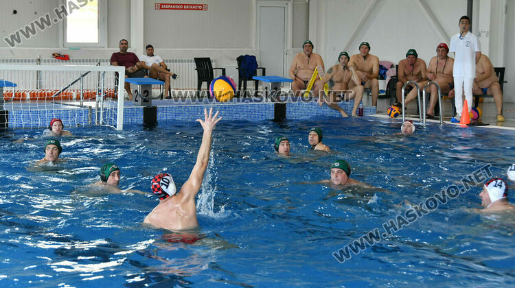 Хасково домакинства на атрактивен турнир по водна топка
