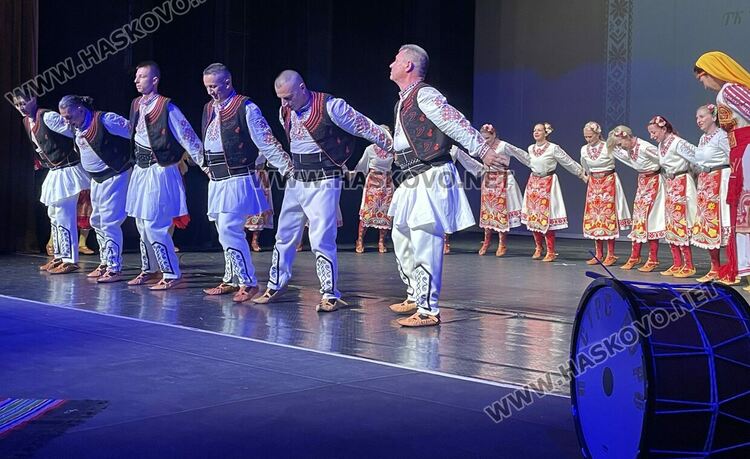 Кърджали празнува с &bdquo;Пъстро хоро&ldquo;: 15 г. съхранени традиции и международно признание