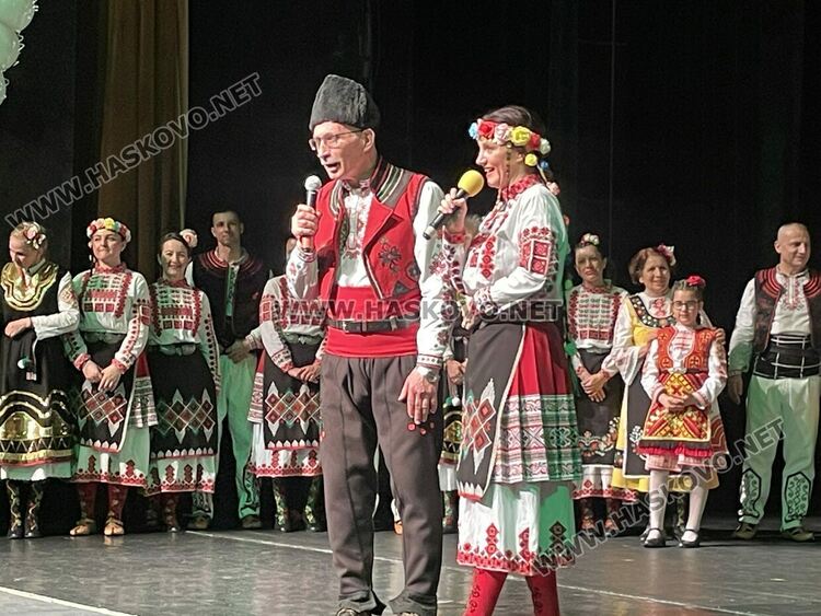 Кърджали празнува с &bdquo;Пъстро хоро&ldquo;: 15 г. съхранени традиции и международно признание