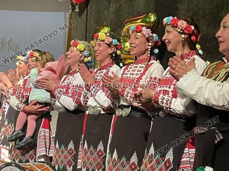 Кърджали празнува с &bdquo;Пъстро хоро&ldquo;: 15 г. съхранени традиции и международно признание