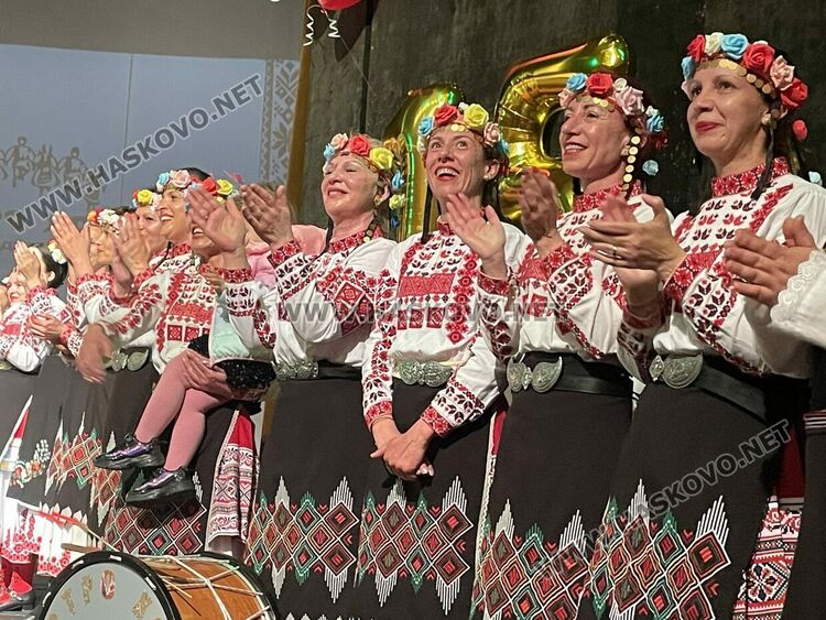 Кърджали празнува с &bdquo;Пъстро хоро&ldquo;: 15 г. съхранени традиции и международно признание