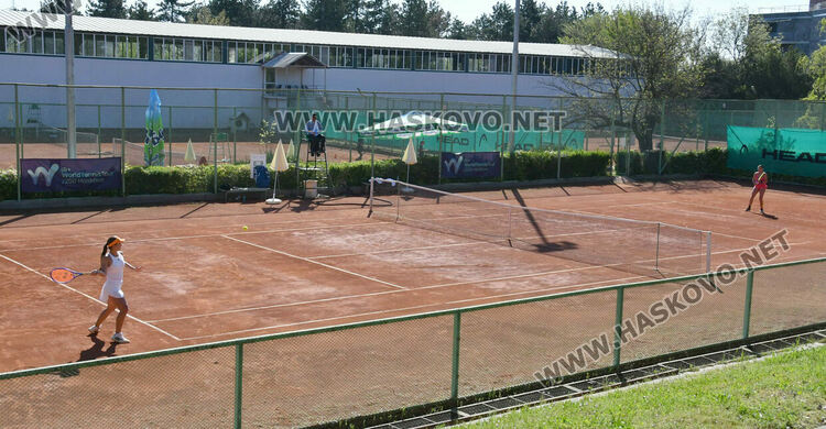 Диаз спечели испанския финал на тенис турнира в Хасково. Украинка триумфира при девойките