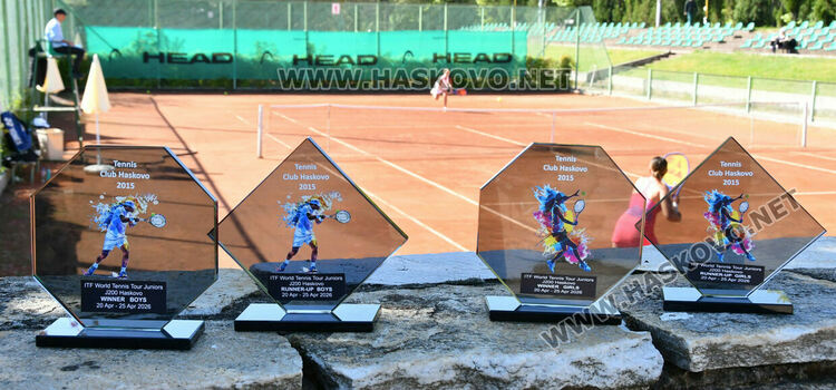 Диаз спечели испанския финал на тенис турнира в Хасково. Украинка триумфира при девойките