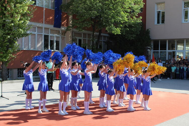 На патронния си празник Славейковци се сдобиха и със STEM център