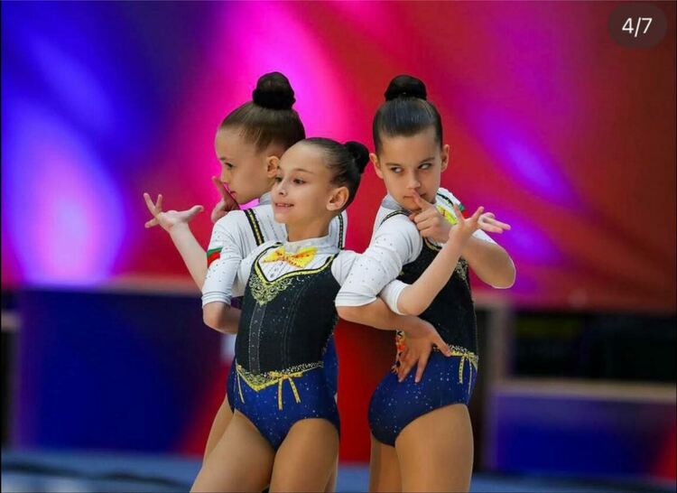 Седем медала за състезателките на &bdquo;Мега спорт&ldquo; на турнир в Чехия