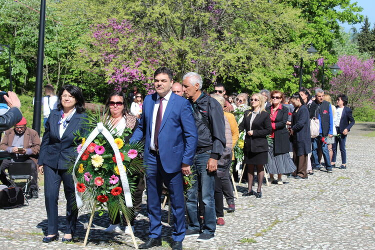 Димитровград отбеляза 67 години кончината на поета Пеньо Пенев