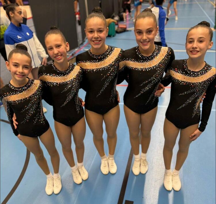 Седем медала за състезателките на &bdquo;Мега спорт&ldquo; на турнир в Чехия