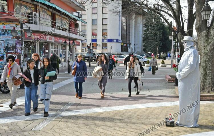 Предимно слънчево, дъжд и бури в Югозапада