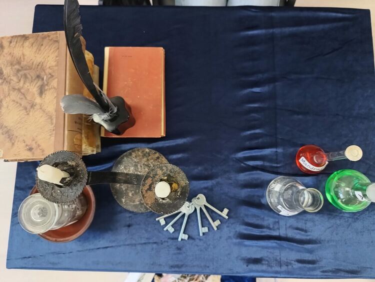 Гимназисти от ФСГ-Хасково разкриха тъмната формула на отровите в Европейската история