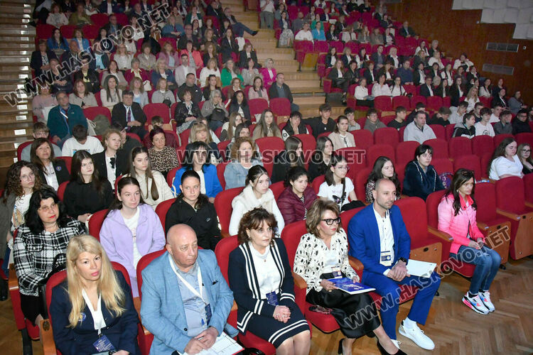 Хасково събра иноватори: Как изкуственият интелект променя паметта и учебния процес в STEM среда