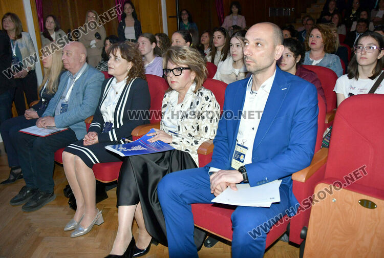 Хасково събра иноватори: Как изкуственият интелект променя паметта и учебния процес в STEM среда